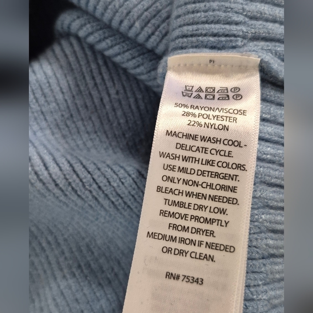 Elegant V-Neck Blue Sweater with Button Accents - Picture 5 of 5